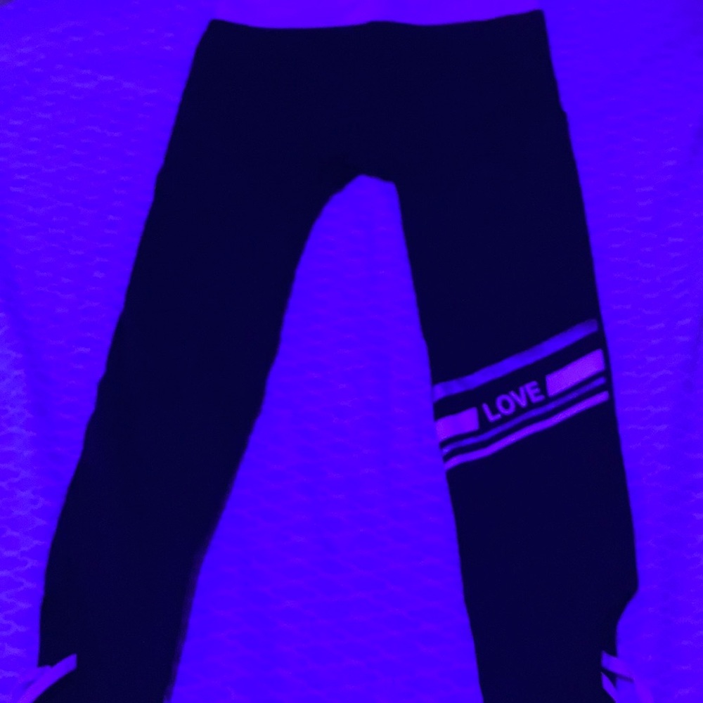 Black and pink cute leggings!